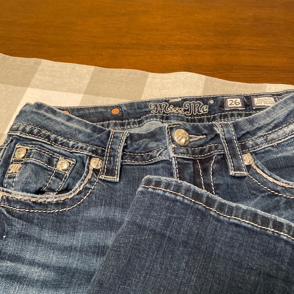 Awesome Miss Me jeans.  Waist 27”.  See pics for measurements